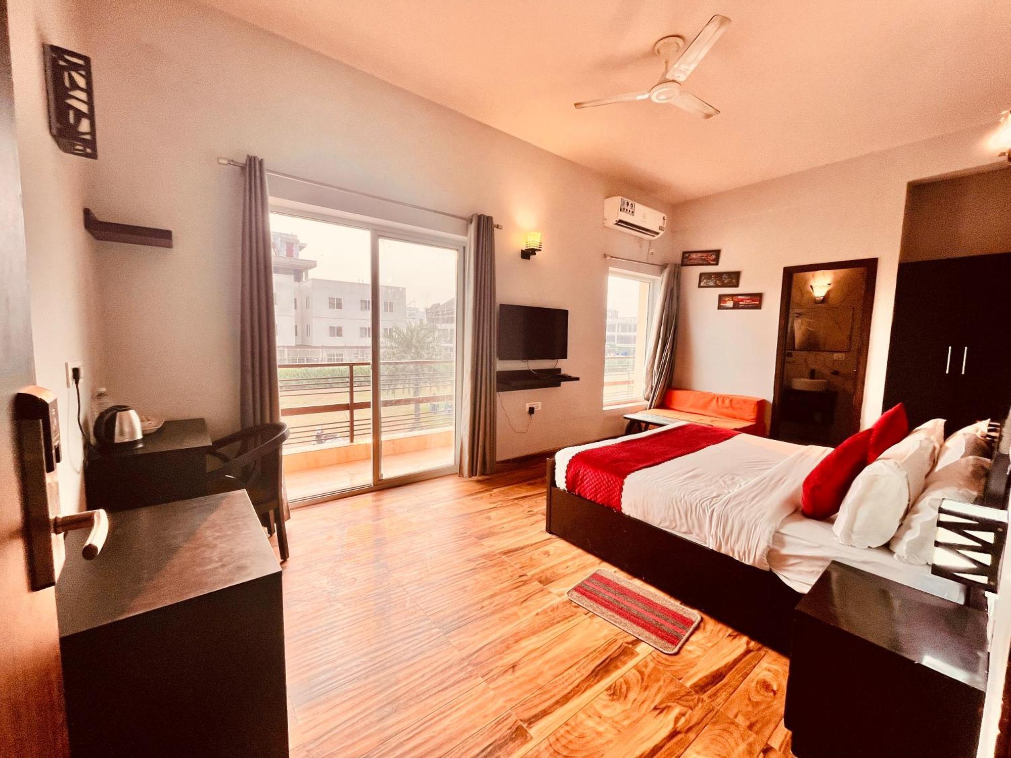 Pearl Grand Boutique Cottage In Omaxe Anandam Vrindavan - #Premium Ac Rooms With Balcony #Big Parking #Lift #Garden #Peaceful Area #Near Prem Mandir #Property Of The Year #Most Awarded エクステリア 写真