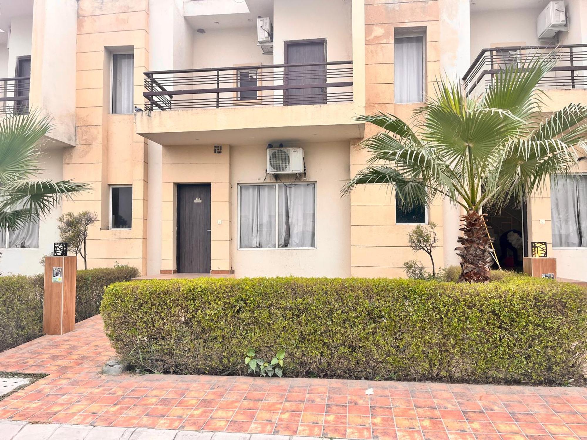 Pearl Grand Boutique Cottage In Omaxe Anandam Vrindavan - #Premium Ac Rooms With Balcony #Big Parking #Lift #Garden #Peaceful Area #Near Prem Mandir #Property Of The Year #Most Awarded エクステリア 写真