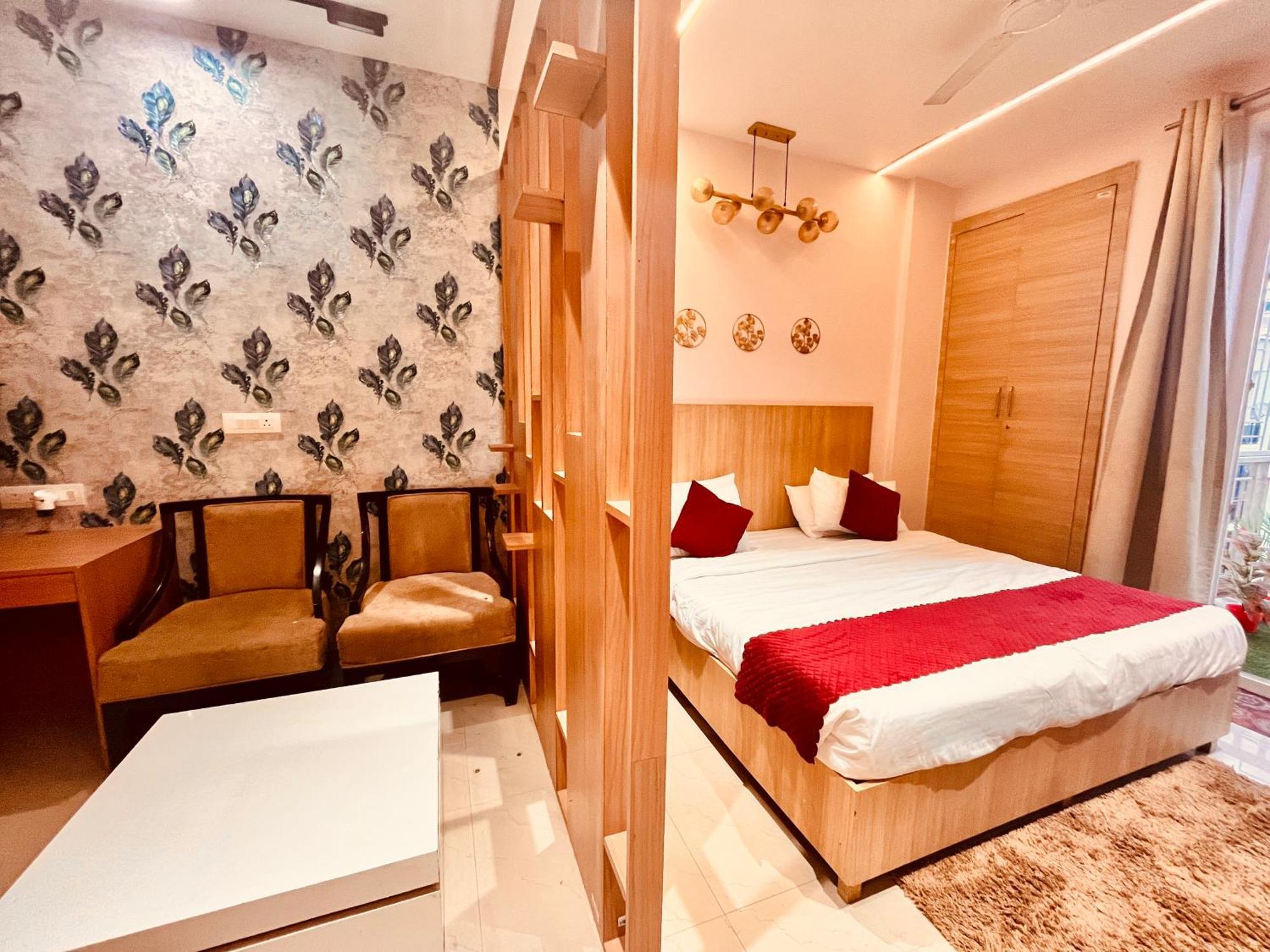 Pearl Grand Boutique Cottage In Omaxe Anandam Vrindavan - #Premium Ac Rooms With Balcony #Big Parking #Lift #Garden #Peaceful Area #Near Prem Mandir #Property Of The Year #Most Awarded エクステリア 写真