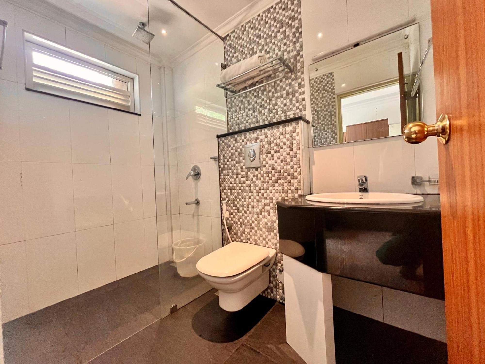 Pearl Grand Boutique Cottage In Omaxe Anandam Vrindavan - #Premium Ac Rooms With Balcony #Big Parking #Lift #Garden #Peaceful Area #Near Prem Mandir #Property Of The Year #Most Awarded エクステリア 写真